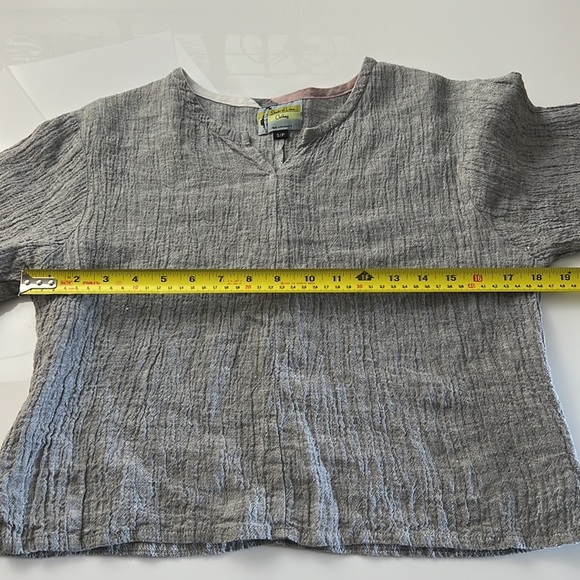 🛍 Small “shades of Linen” brand gray linen top - Picture 6 of 10